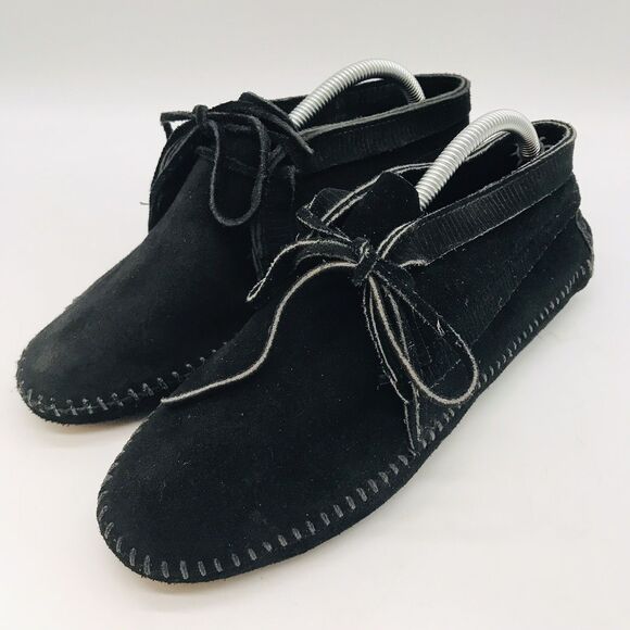 Minnetonka 459 Moccasins Women's 6.5 Black Suede Leather Fringe Trim Soft Soles - Picture 1 of 12